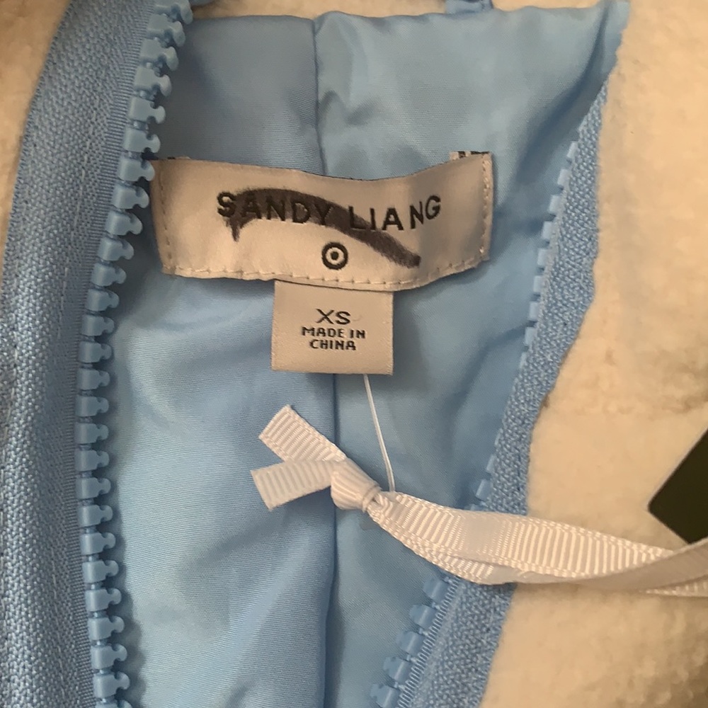 ✨Host pick! NWT Cream Sherpa with Blue Gingham detailing - Picture 2 of 7